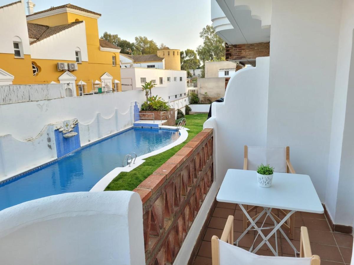 En Con Piscina Y Parking Junto Al Mar Rota